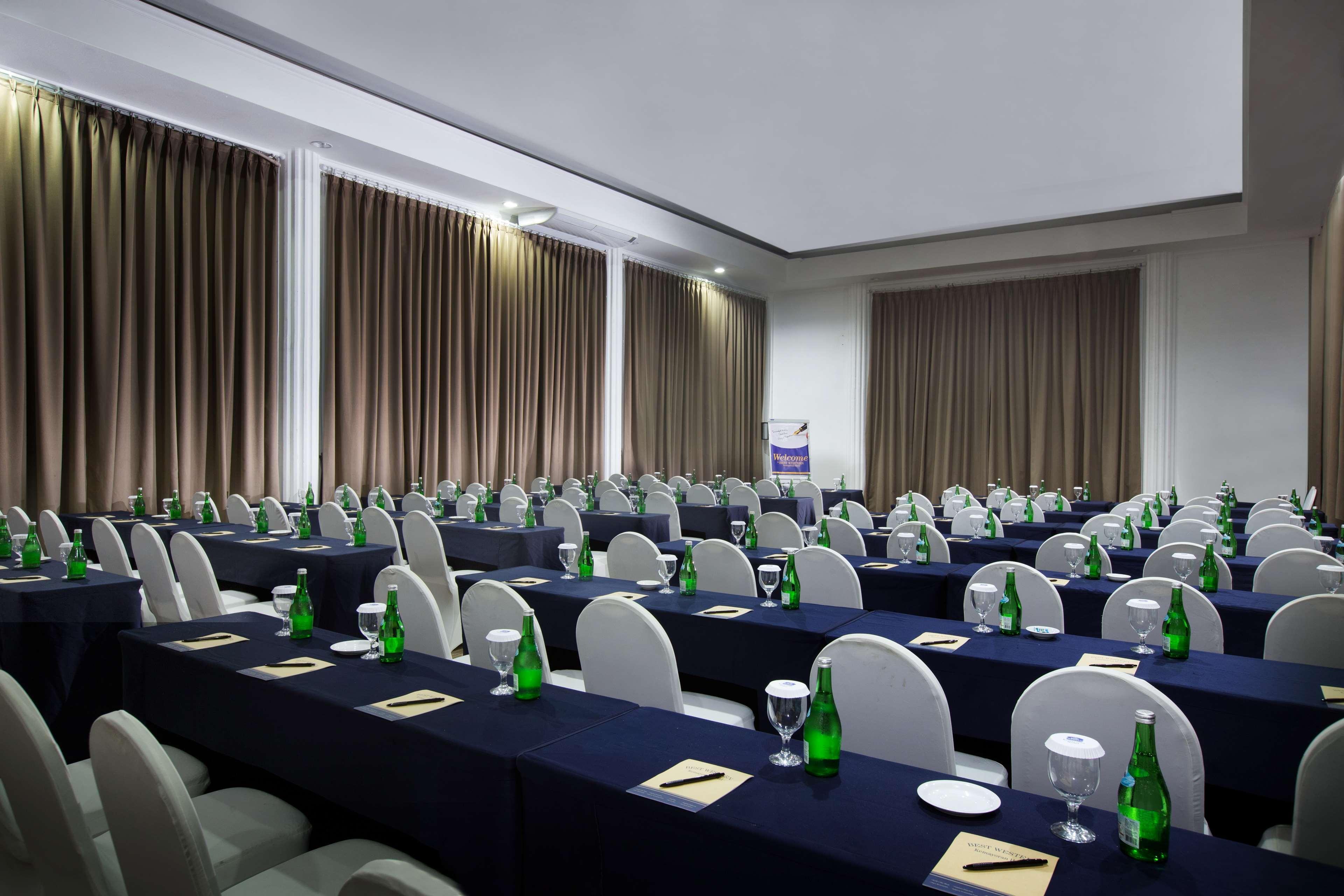 BW Kemayoran Hotel & Convention Powered By Archipelago Giacarta Esterno foto