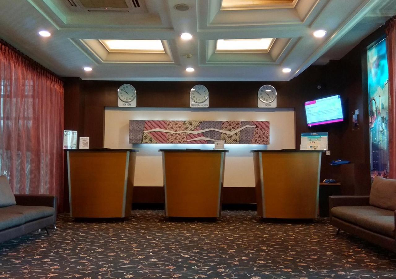 BW Kemayoran Hotel & Convention Powered By Archipelago Giacarta Esterno foto