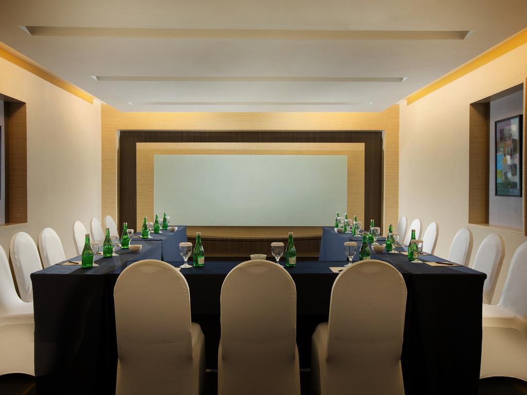 BW Kemayoran Hotel & Convention Powered By Archipelago Giacarta Esterno foto